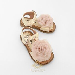 NWT Pretty Little Girls Sandals Childrens Shoes Lovely Fabric Rose Cream 8.5